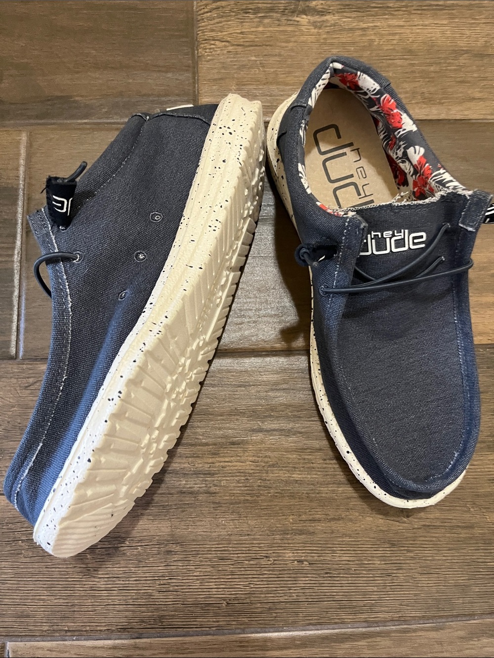 Hey Dude Men’s Navy Canvas Wally Stretch Size 10